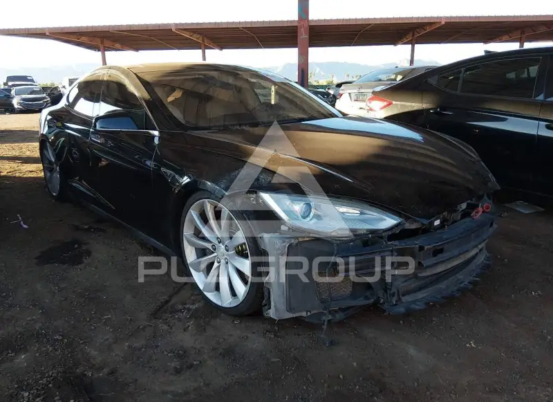 2013 Tesla Model S фото