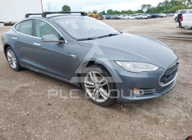 2013 Tesla Model S фото