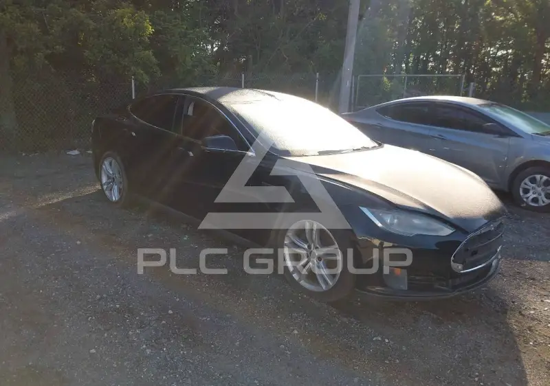 2013 Tesla Model S фото