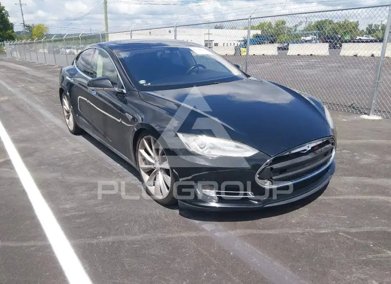 2013 Tesla Model S фото