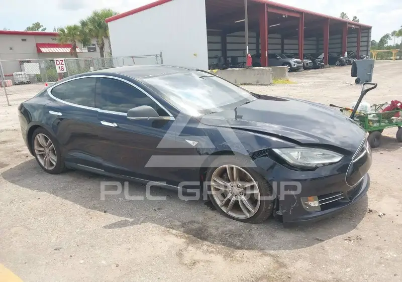 2013 Tesla Model S фото