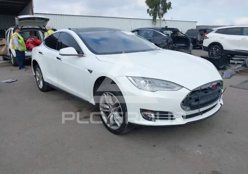 2013 Tesla Model S photo