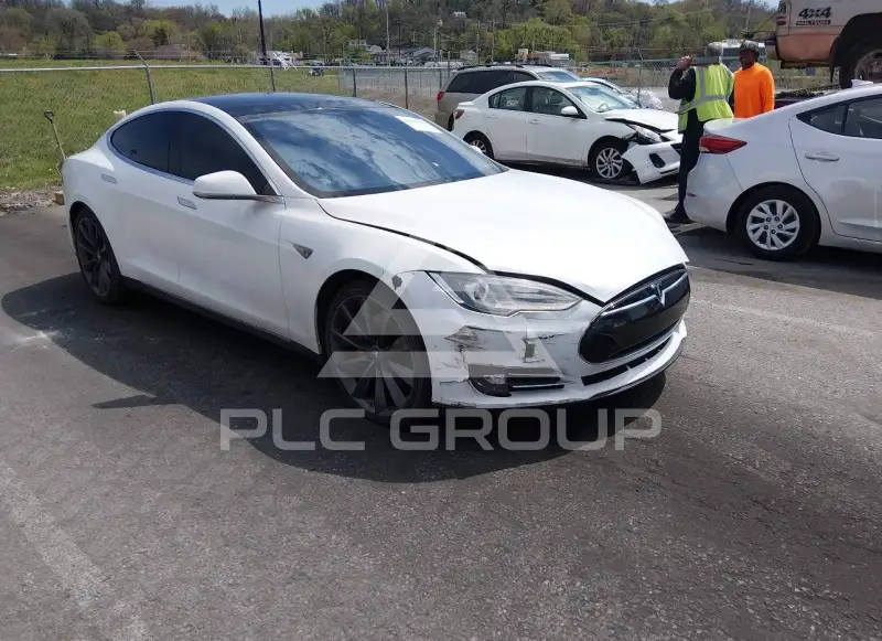 2013 Tesla Model S фото