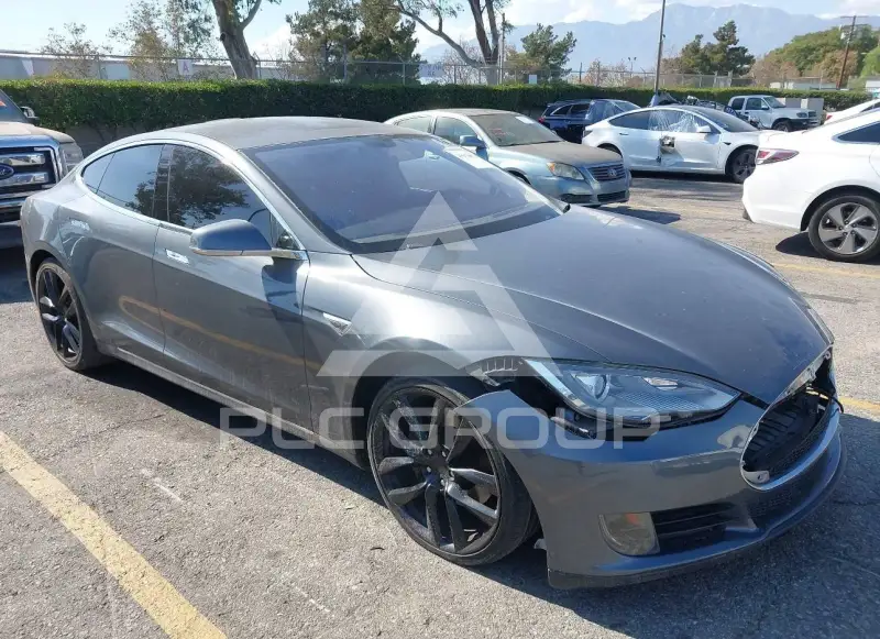 2013 Tesla Model S фото
