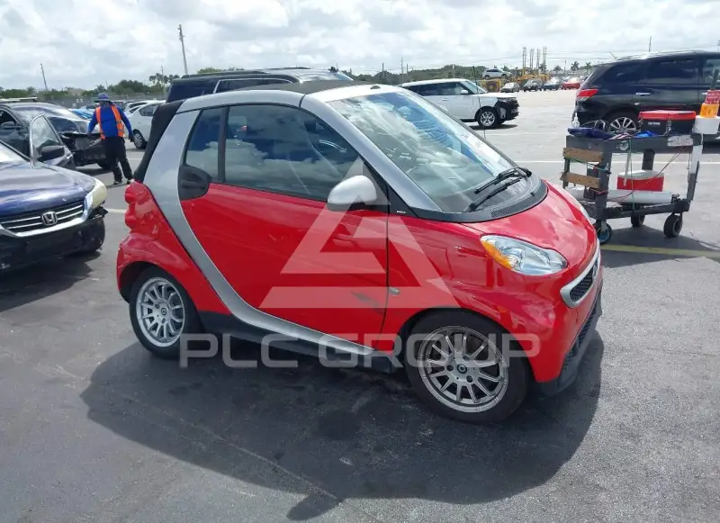2013 Smart FORTWO фото