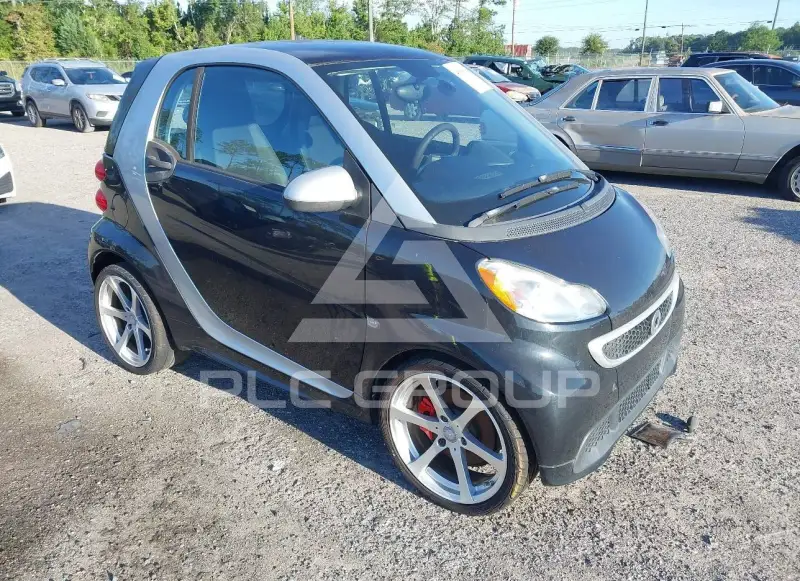 2013 Smart FORTWO фото