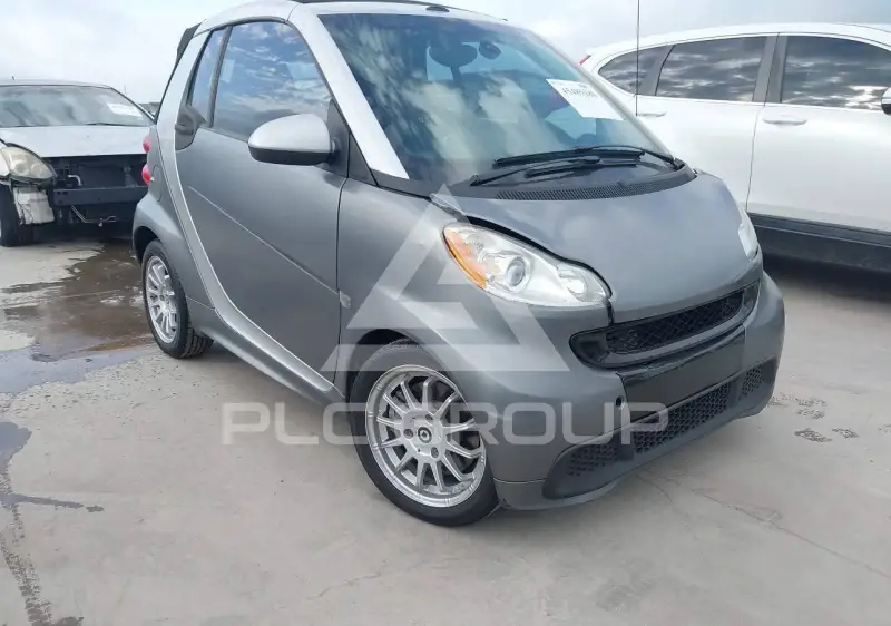 2013 Smart FORTWO photo