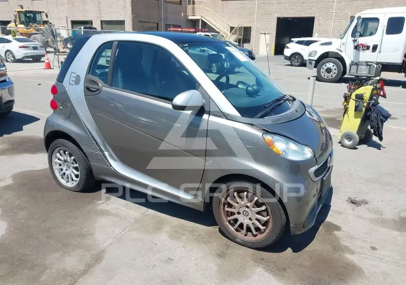 2013 Smart FORTWO фото