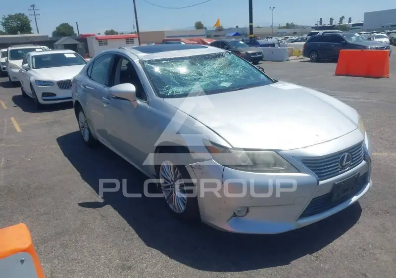 2013 Lexus ES350 photo