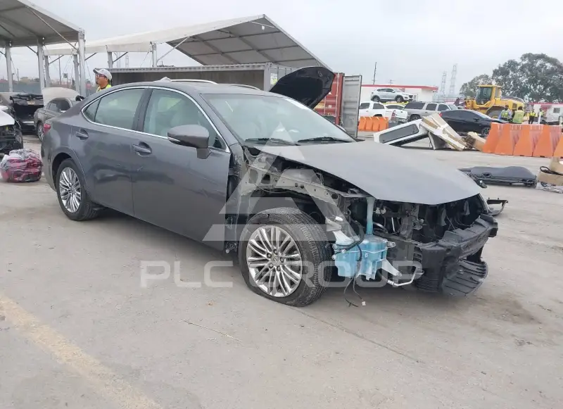 2013 Lexus ES350 photo