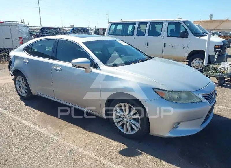 2013 Lexus ES350 photo