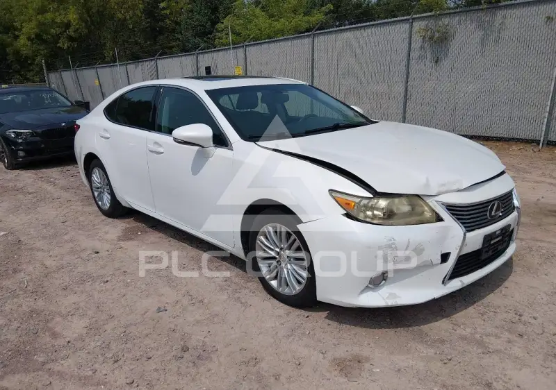 2013 Lexus ES350 photo