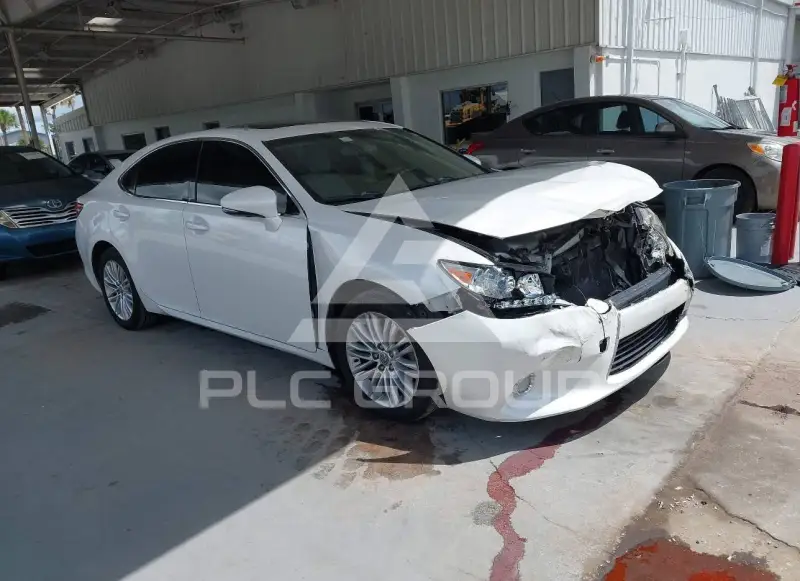 2013 Lexus ES350 photo