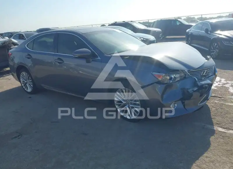 2013 Lexus ES350 photo