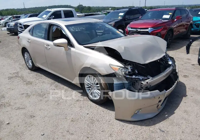 2013 Lexus ES350 photo