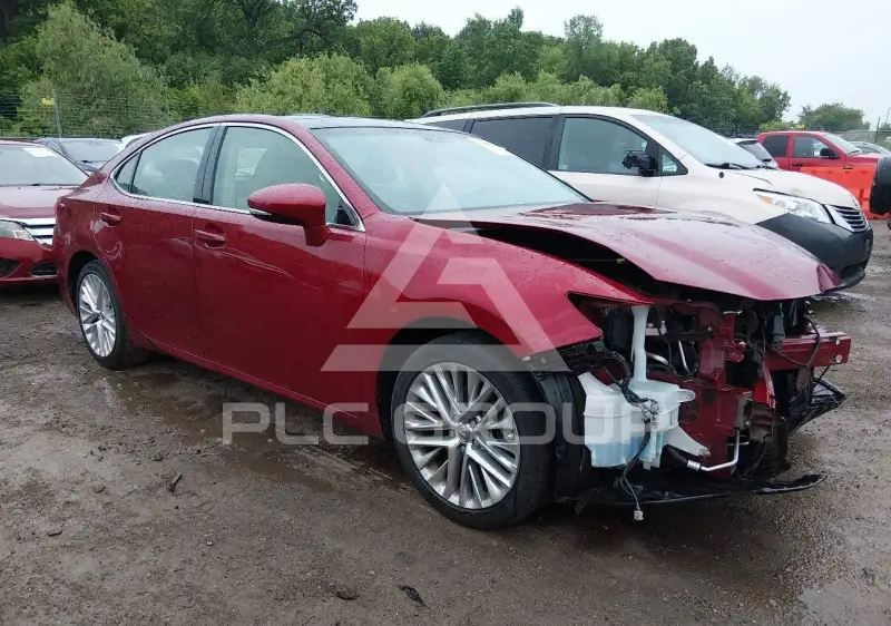 2013 Lexus ES350 photo