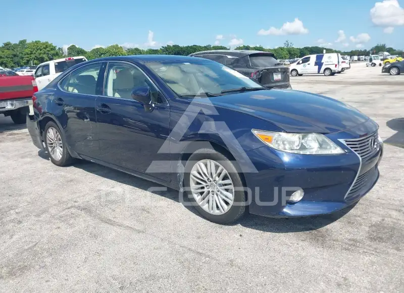 2013 Lexus ES350 photo