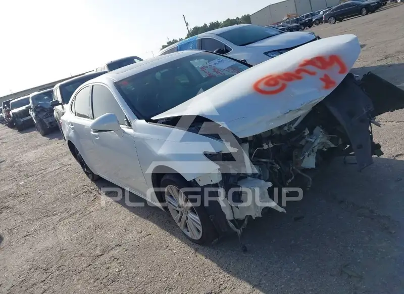 2013 Lexus ES350 photo