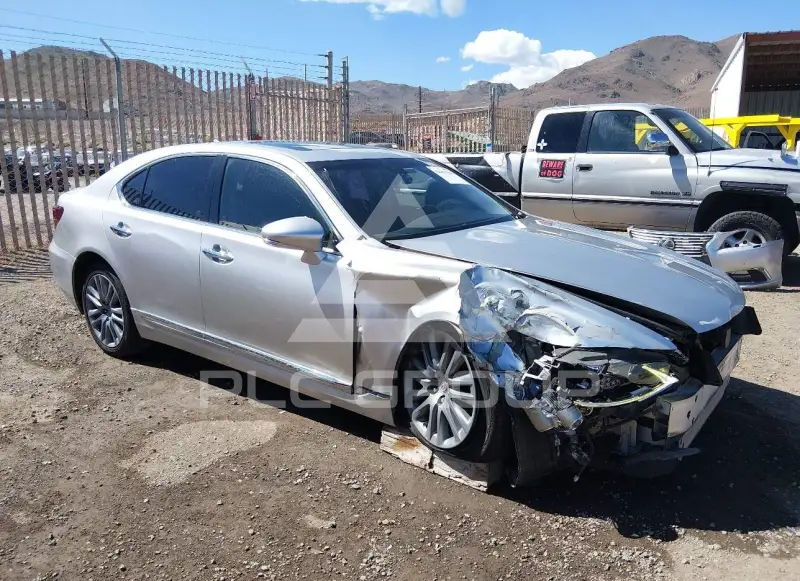 2013 Lexus LS460 photo
