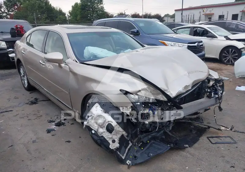2013 Lexus LS460 photo