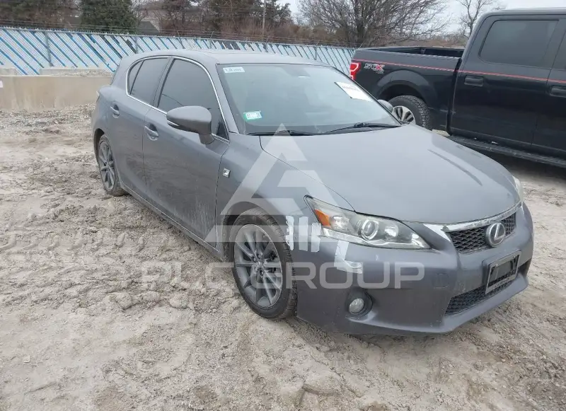 2013 Lexus CT200 фото