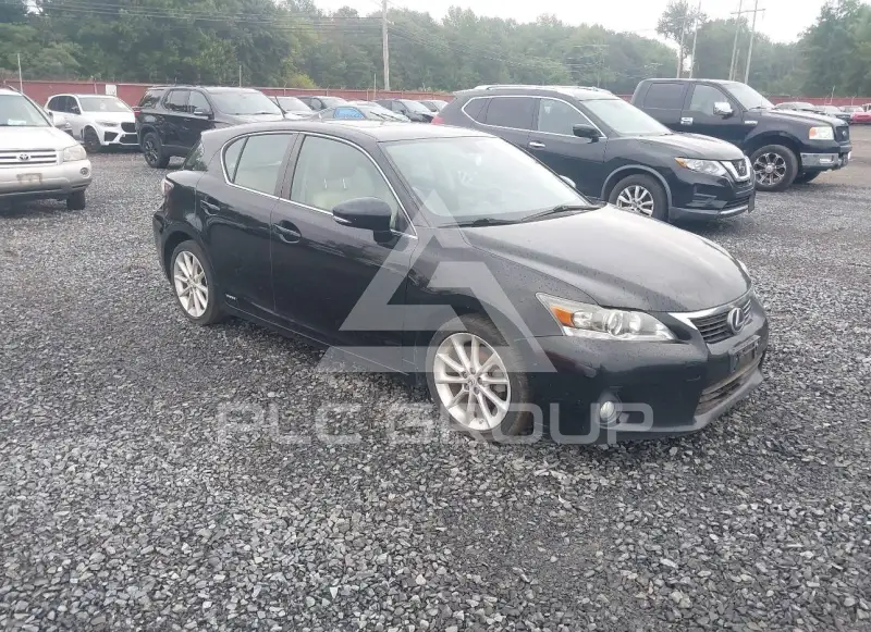 2013 Lexus CT200 photo