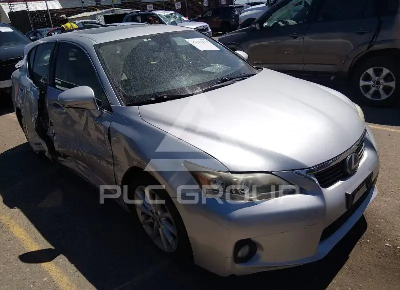 2013 Lexus CT200 photo