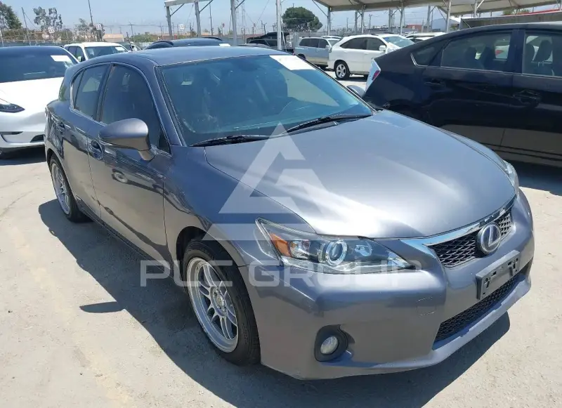 2013 Lexus CT200 фото