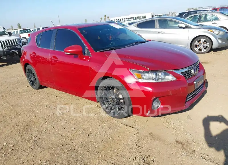 2013 Lexus CT200 photo