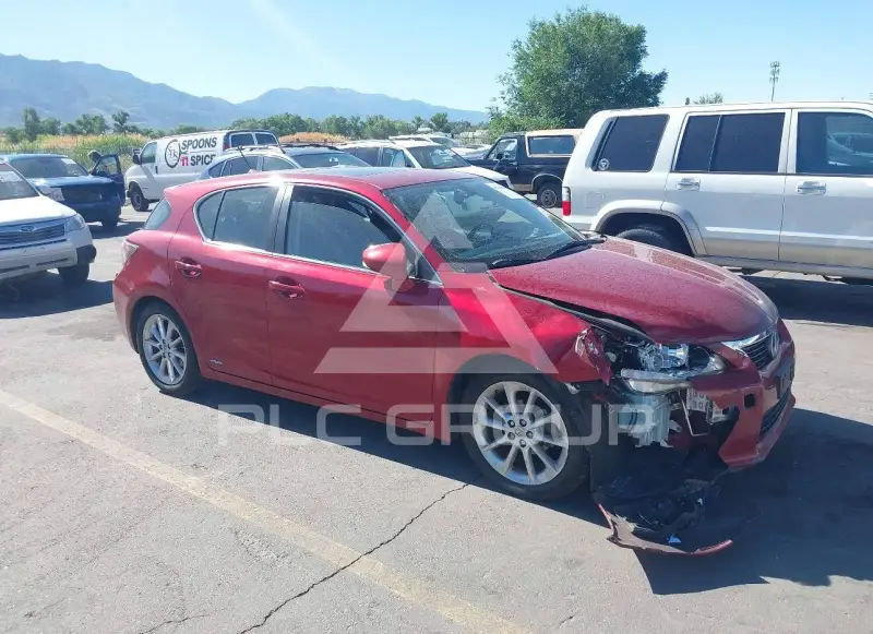2013 Lexus CT200 photo