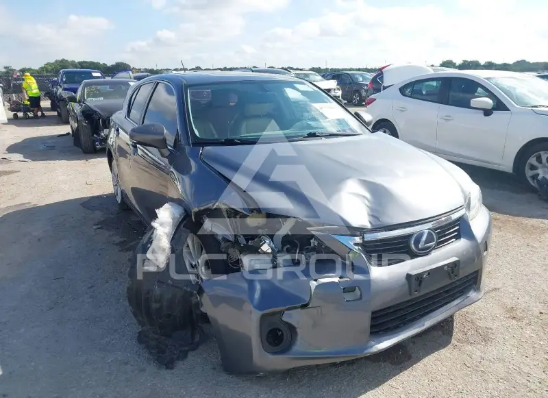2013 Lexus CT200 фото