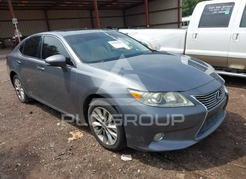 2013 Lexus ES300 photo