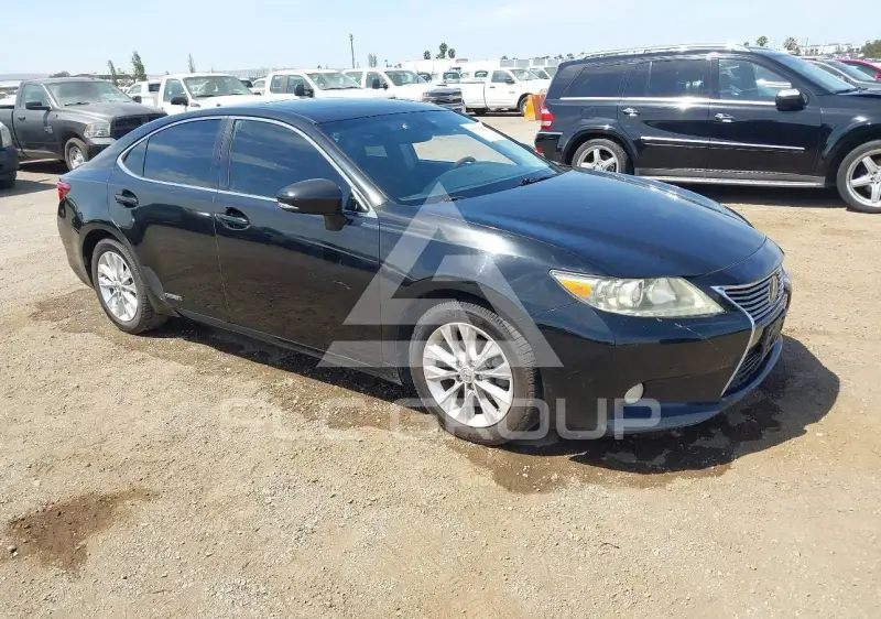 2013 Lexus ES300 photo