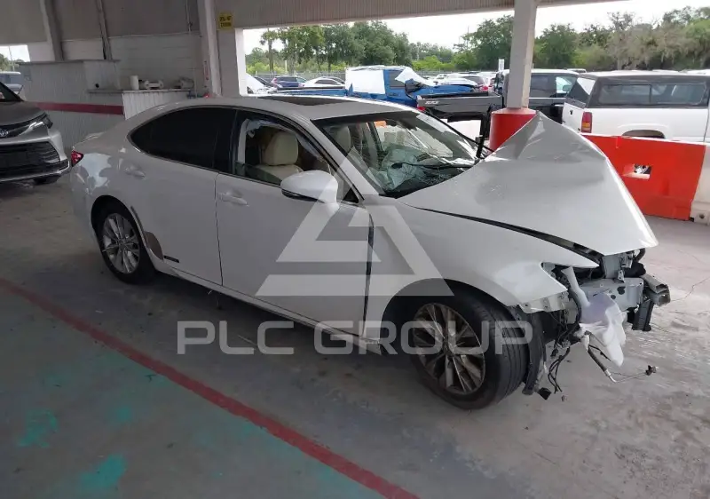 2013 Lexus ES300 photo