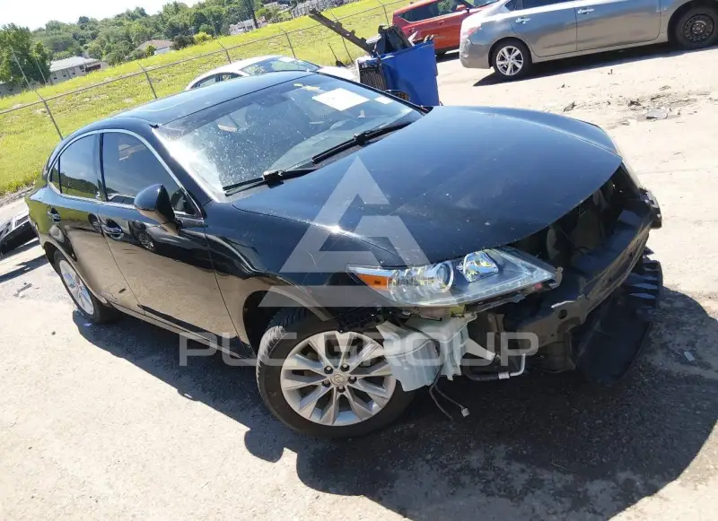 2013 Lexus ES300 photo