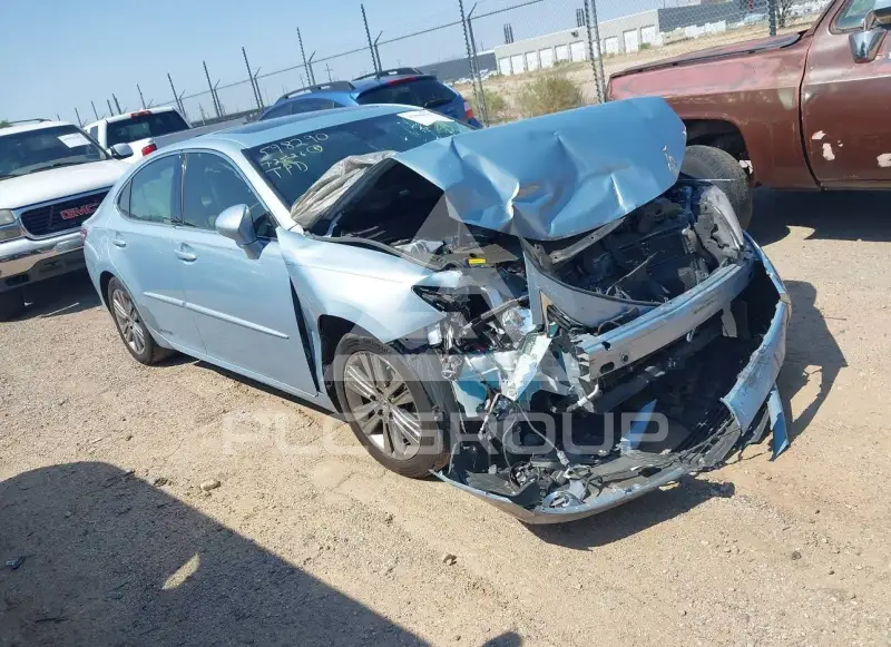 2013 Lexus ES300 photo