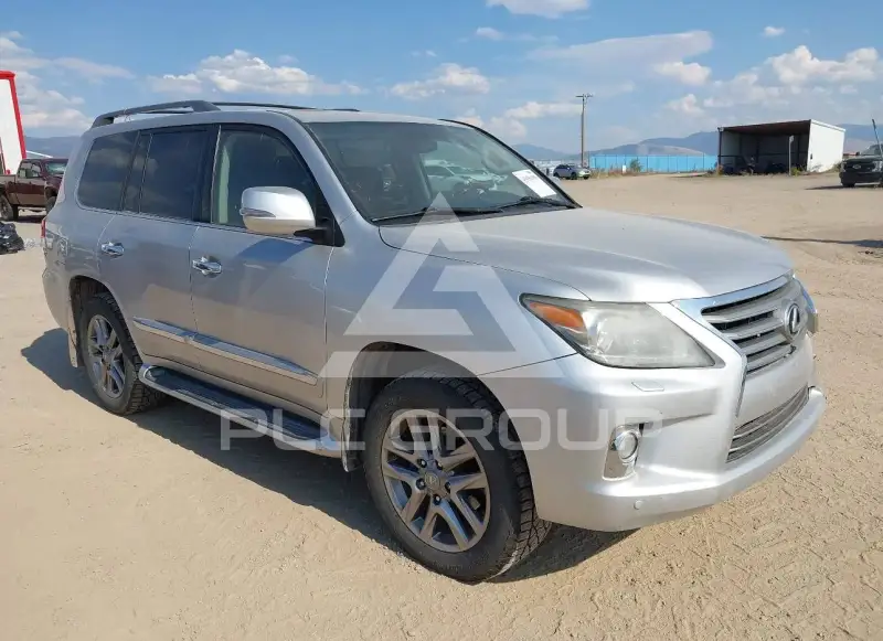 2013 Lexus LX570 фото