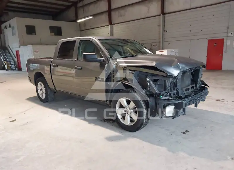 2013 RAM 1500 photo