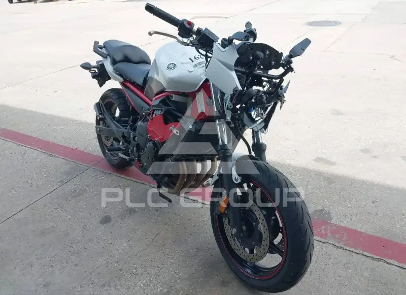 2013 Yamaha FZ6 фото