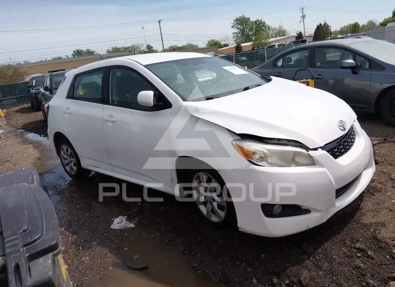 2013 Toyota MATRIX фото