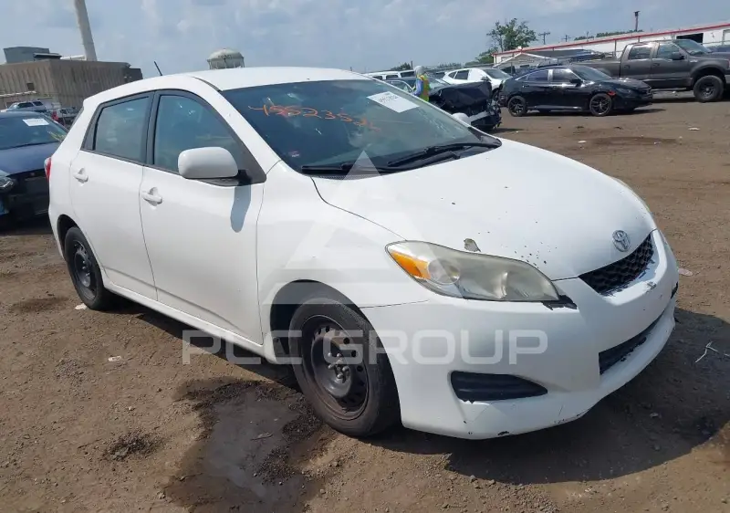 2013 Toyota MATRIX photo