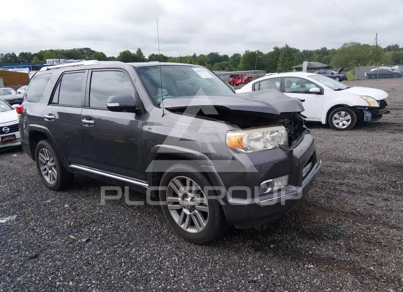 2013 Toyota 4 RUNNER фото