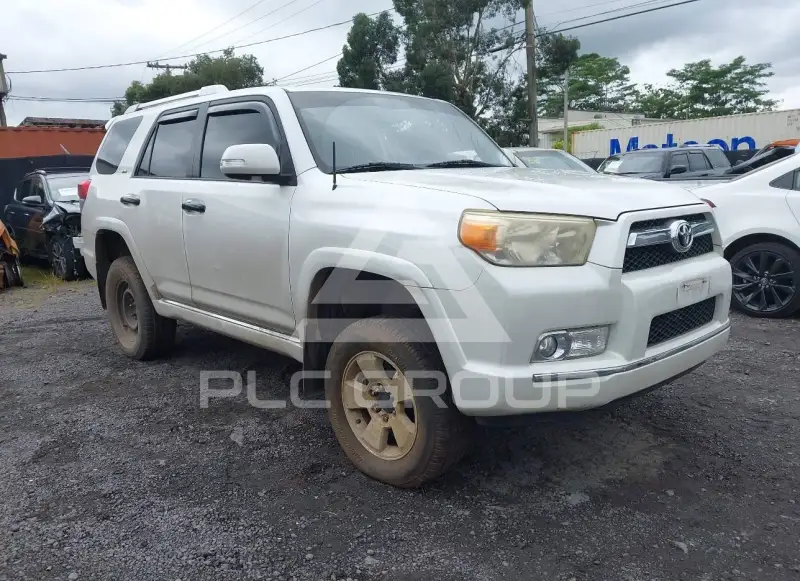 2013 Toyota 4 RUNNER photo