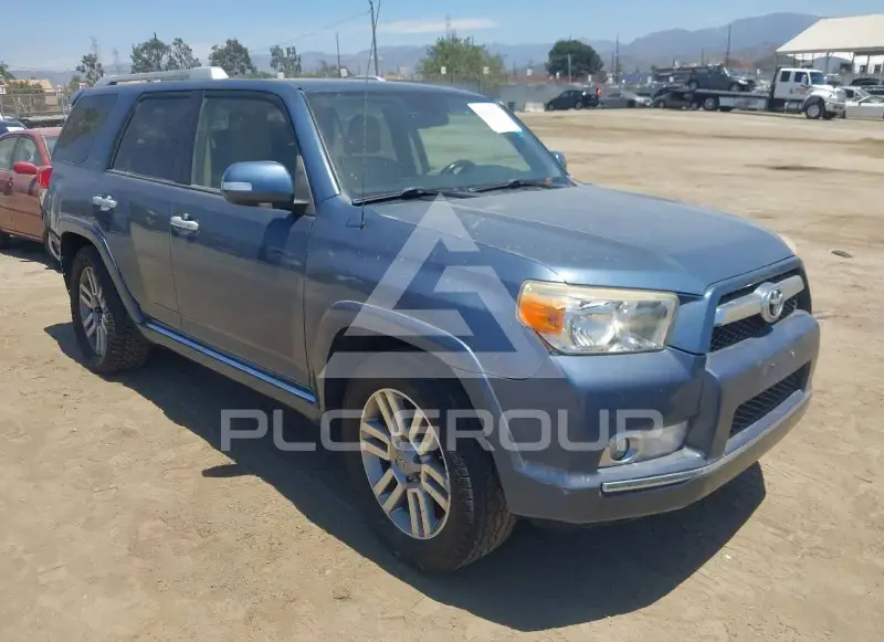 2013 Toyota 4 RUNNER фото