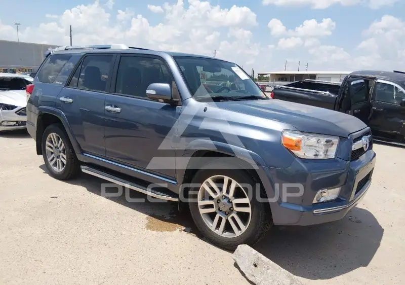 2013 Toyota 4 RUNNER photo