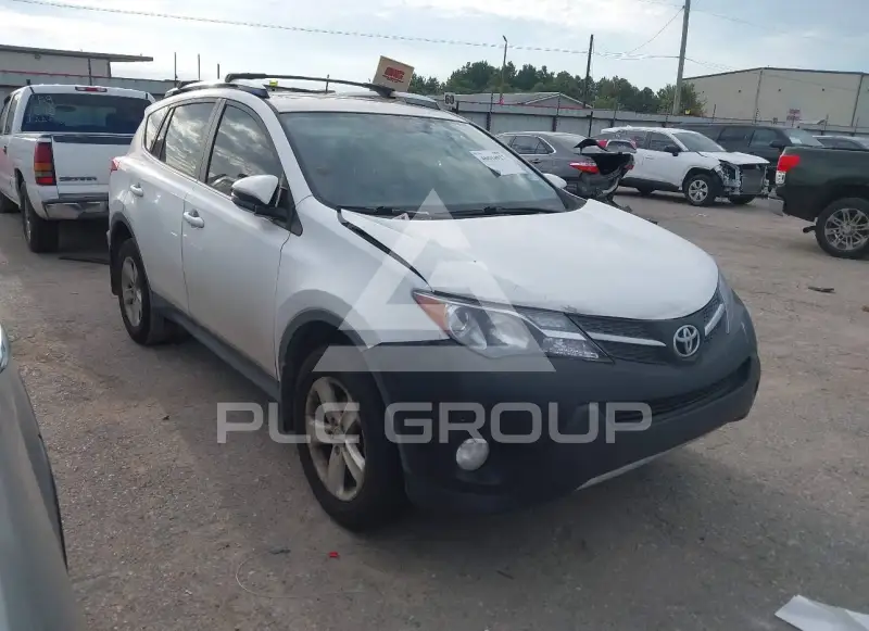 2013 Toyota RAV4 photo