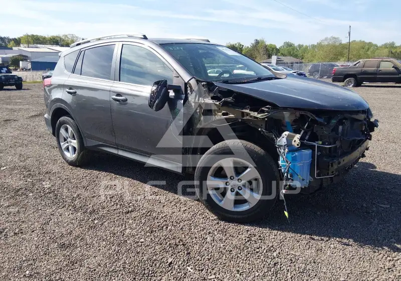 2013 Toyota RAV4 photo