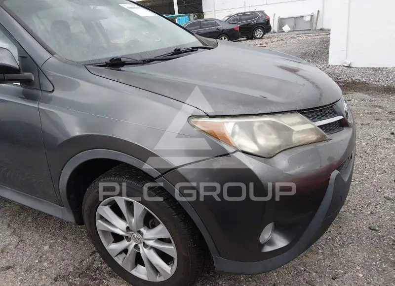 2013 Toyota RAV4 photo
