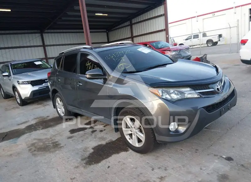 2013 Toyota RAV4 photo
