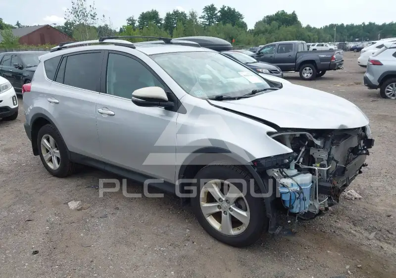 2013 Toyota RAV4 photo